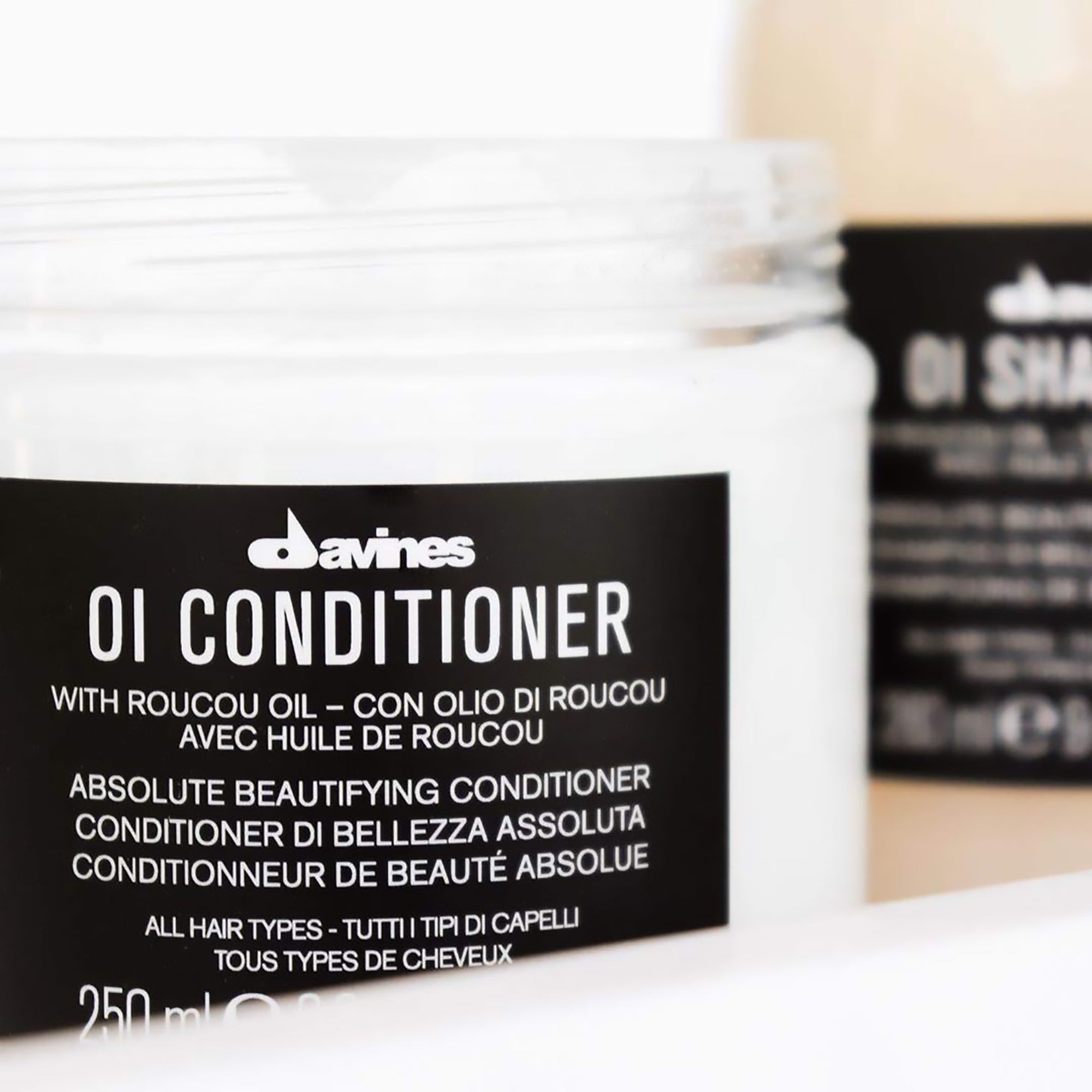 Davines OI Conditioner - Roucou Oil Silky Shine & Softness Davines Conditioner  Pinky Cosmetics