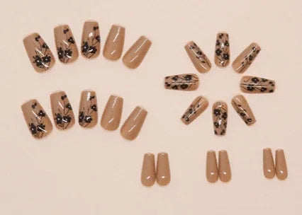 Black Flower Pattern Press On Nails for Stylish & Easy Nail Art - - Pinky Cosmetics -- United Arab Emirates -- Pinky Cosmetics