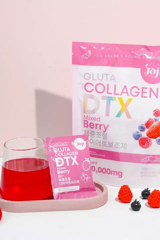 Pinky Cosmetics Gluta Collagen detox supplement pack with mixed berry flavor and a glass of berry drink