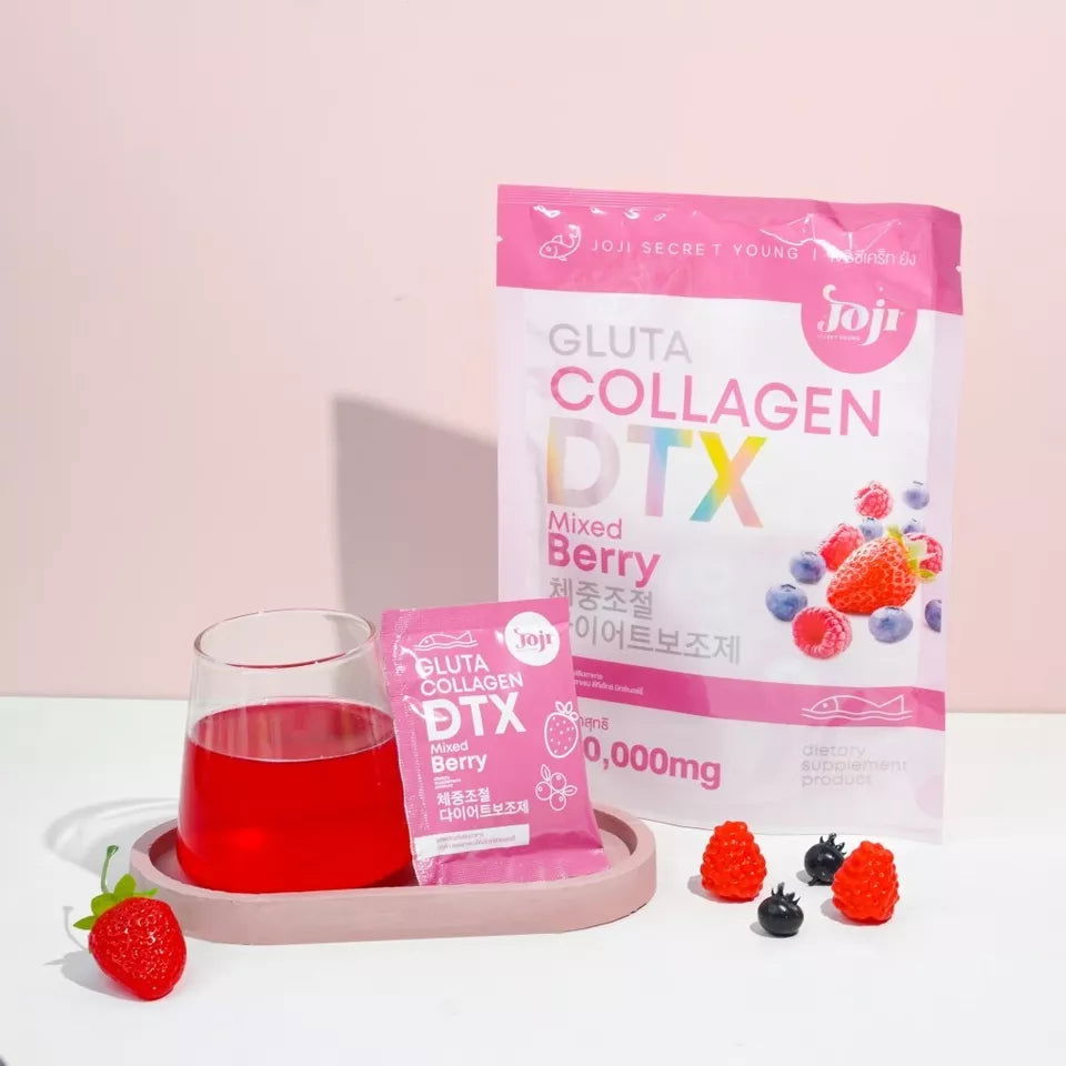 Pinky Cosmetics Gluta Collagen detox supplement pack with mixed berry flavor and a glass of berry drink