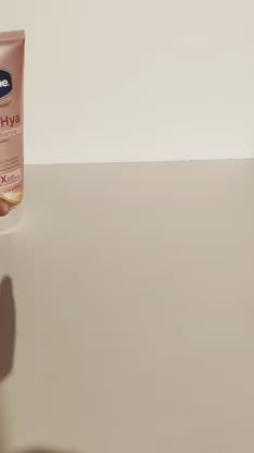 Vaseline Gluta-Hya Serum Burst Lotion – Dewy Radiance